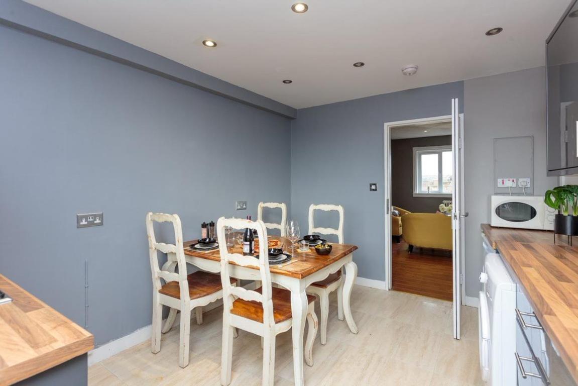 Gorgeous 3-Bed Flat, 15 Minutes To City Centre Edimburgo Exterior foto