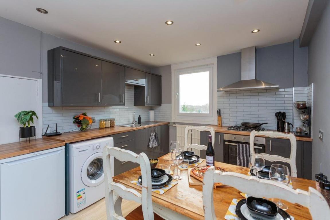 Gorgeous 3-Bed Flat, 15 Minutes To City Centre Edimburgo Exterior foto